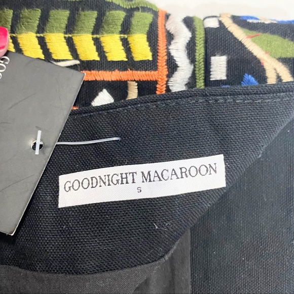 Bohemia Embroidered Mini Skirt - Picture 4 of 7